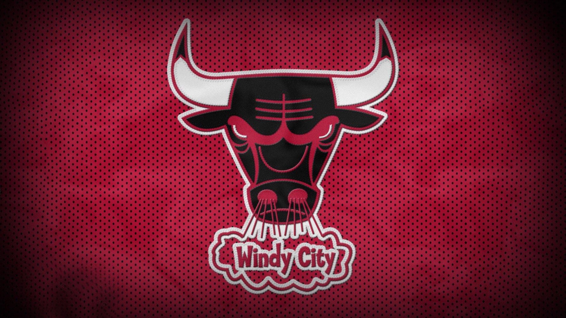 巴黎圣日耳曼新帅上任,球队战术与精神面貌焕然一新