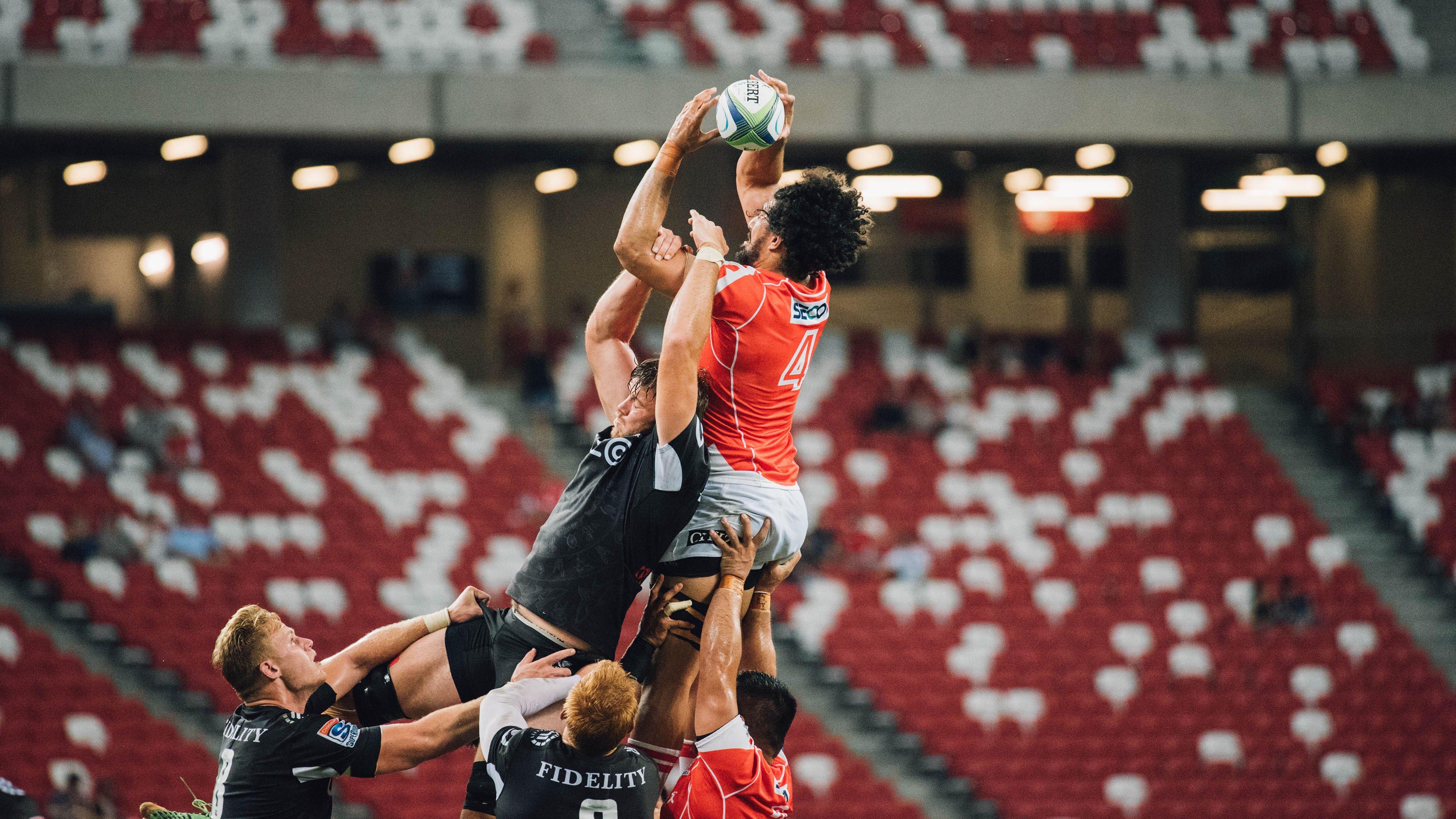 非法解雇重病保姆？劳塔罗愤怒回应指控